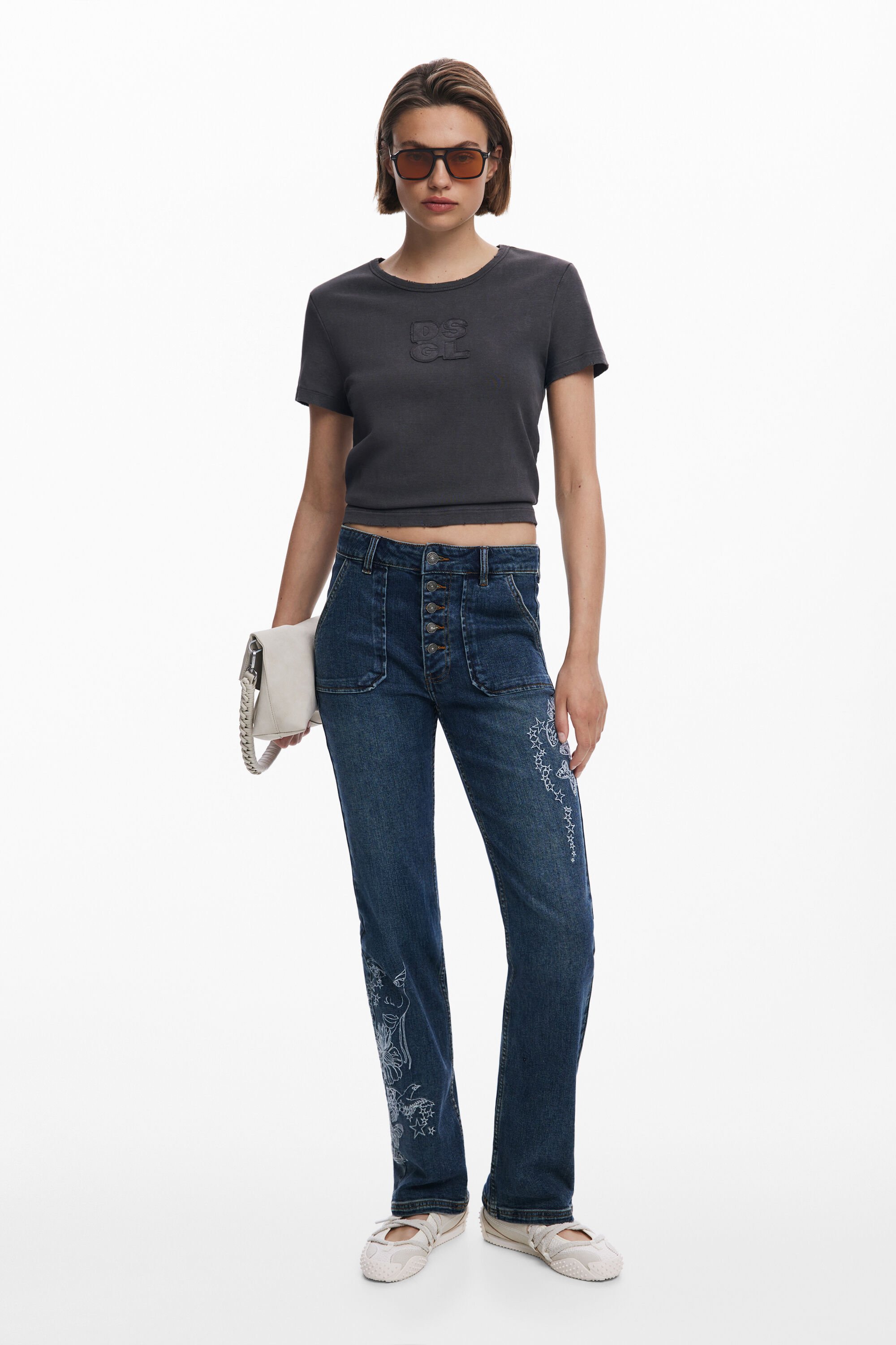 Desigual Vaquero bordados bolsillos cuadrados fehombre Desigual Vaquero bordados bolsillos cuadrados fehombre