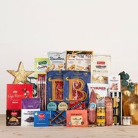 Cesta Gourmet Navideña con Embutidos, Quesos, Patés y Turrones Cesta Gourmet Navideña con Embutidos, Quesos, Patés y Turrones