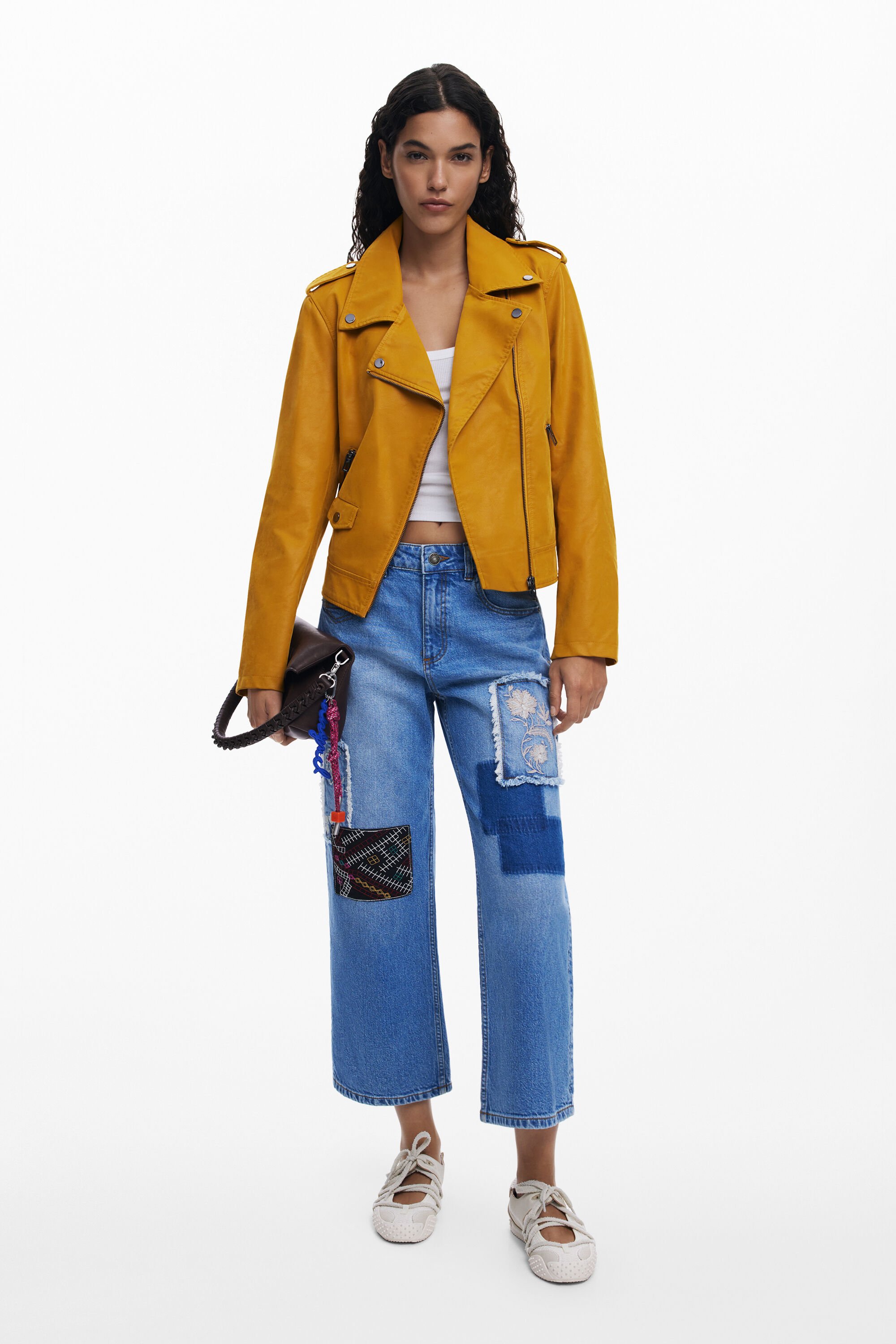 Desigual Vaquero cropped con parches para hombre