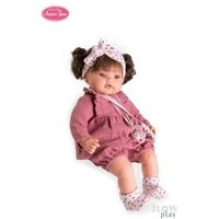 Beni Lagrimitas con bolso de paseo