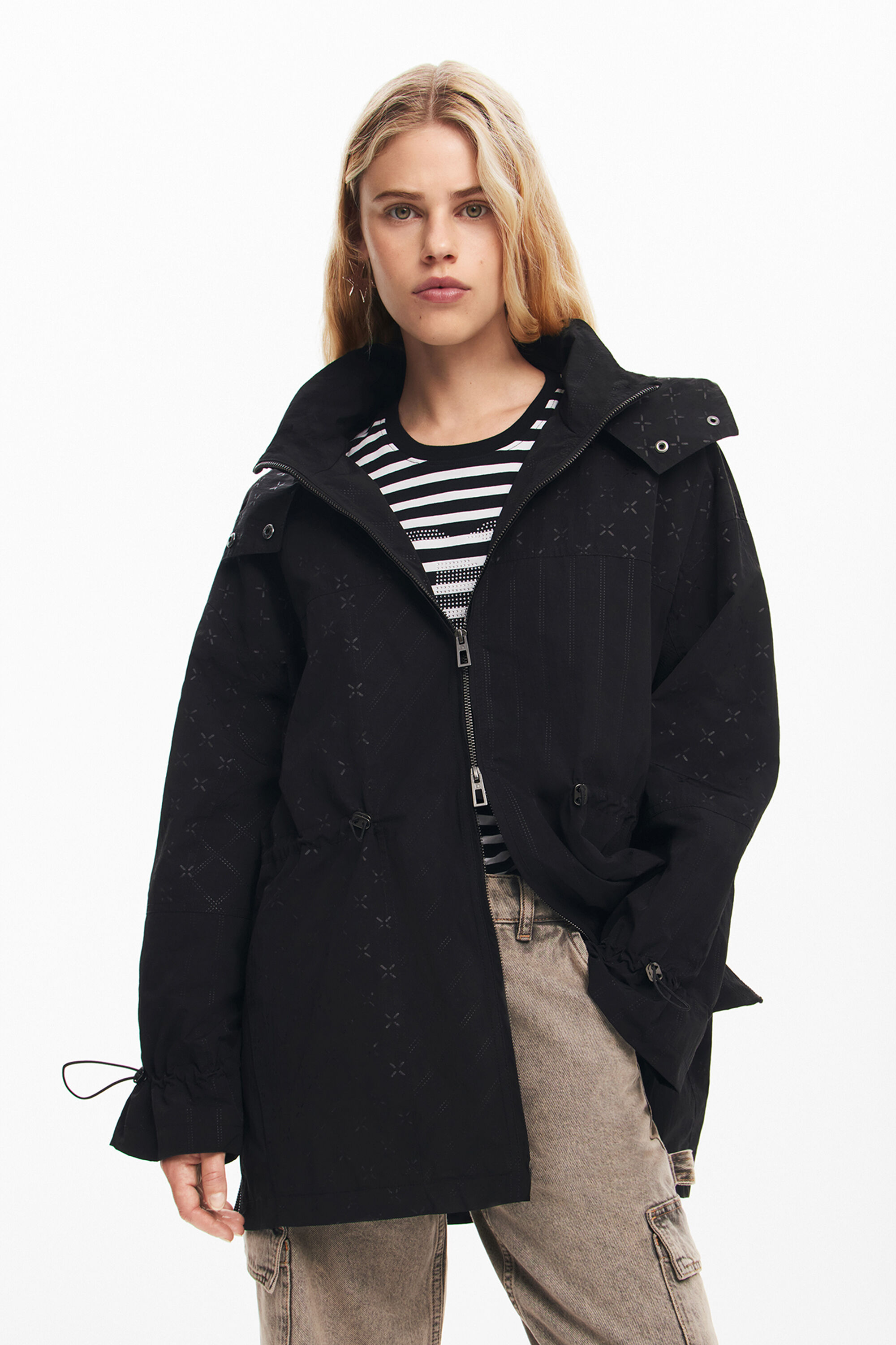 Desigual Parka impermeable con capucha para mujer Desigual Parka impermeable con capucha para mujer