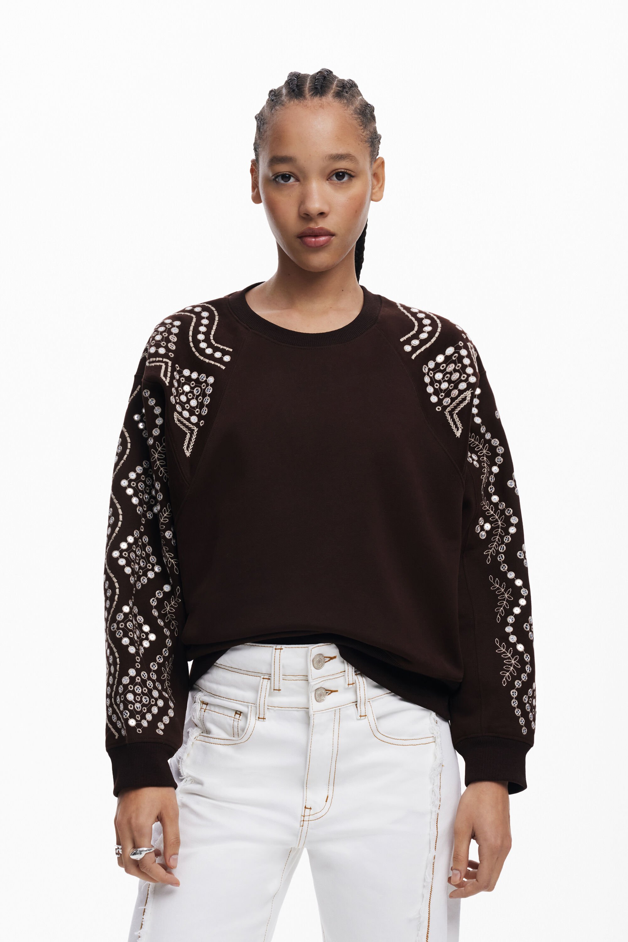 Sudadera con tachuelas para mujer