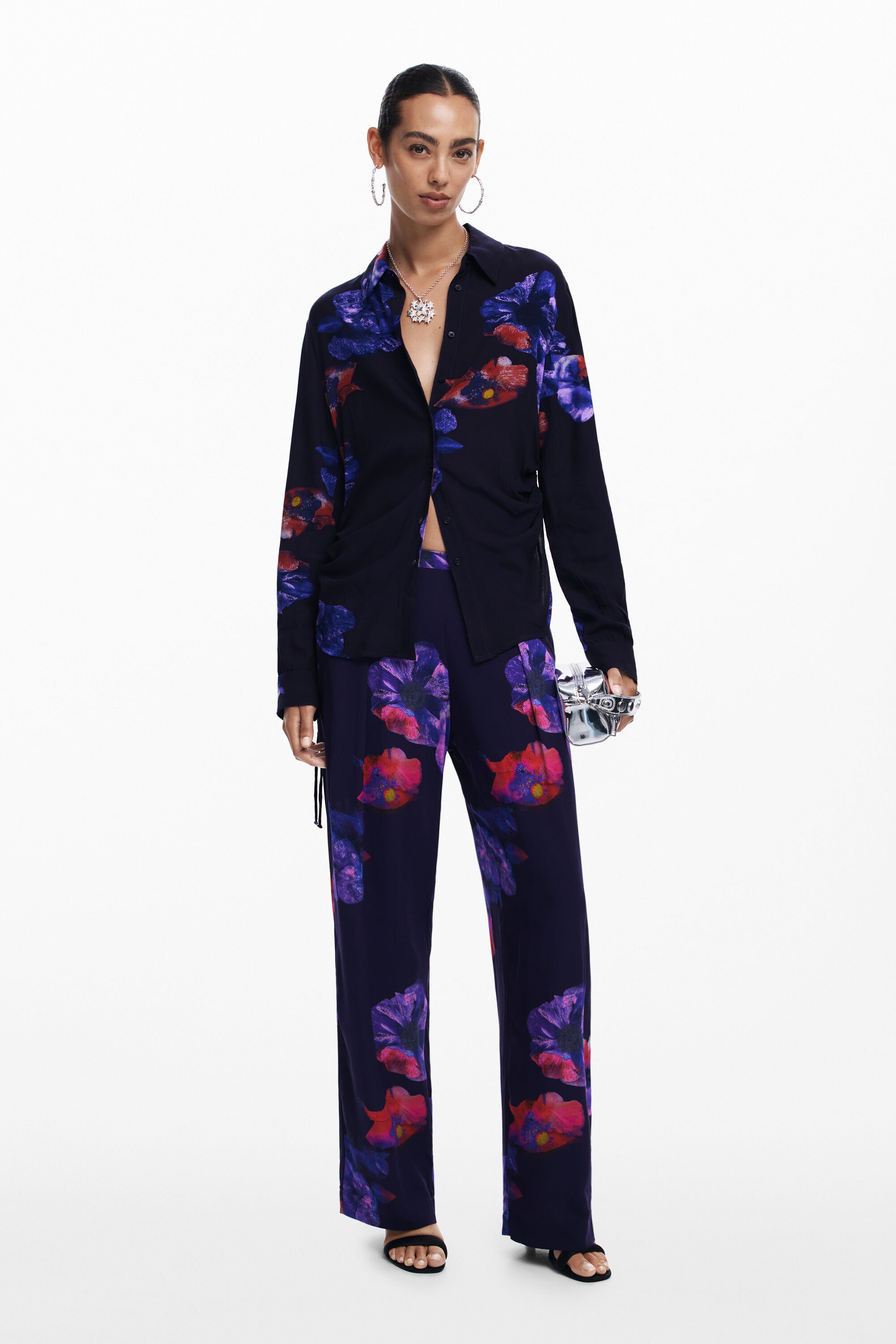 Pantalón fluido flores Desigual para mujer
