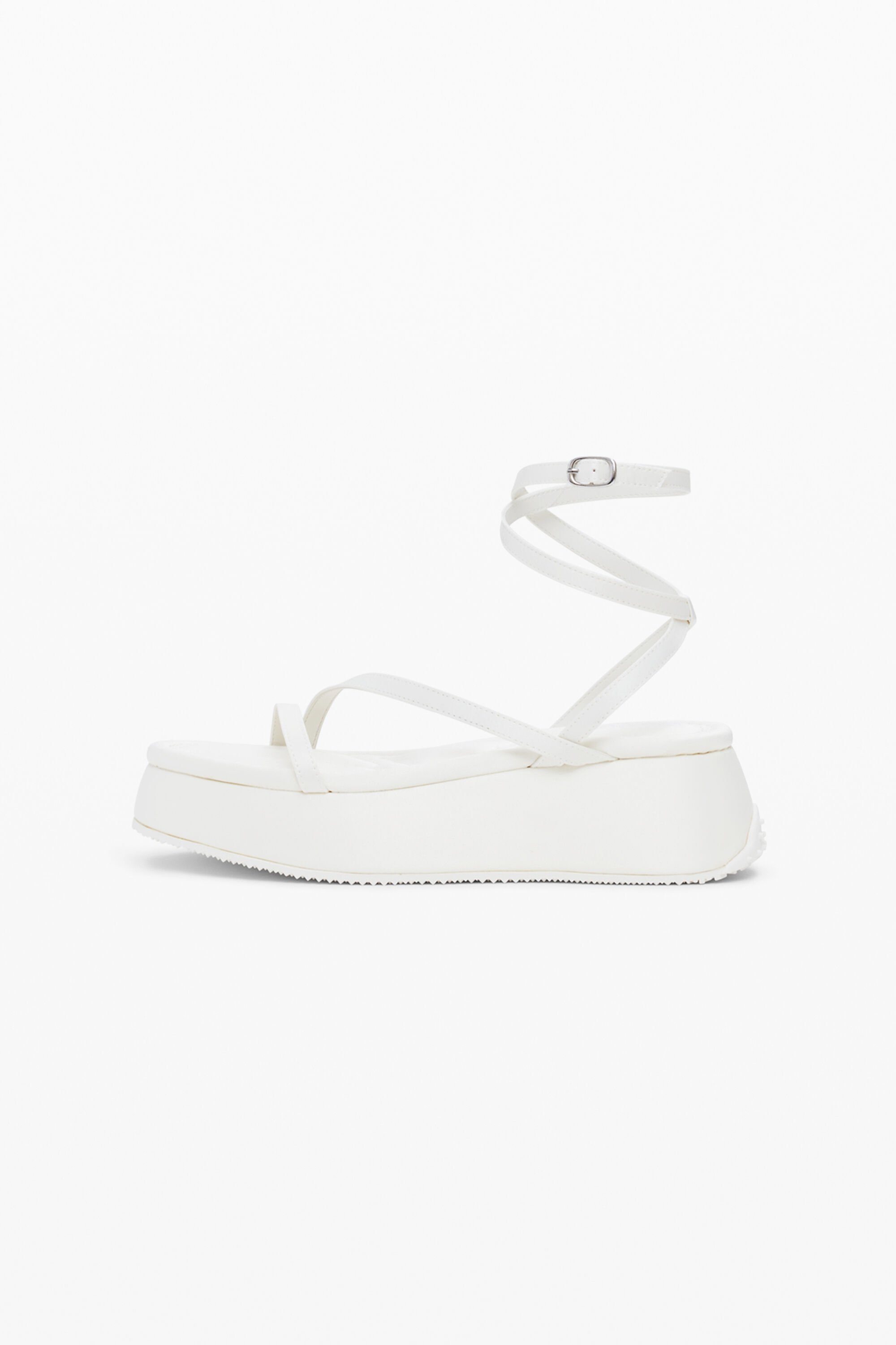 Sandalia plataforma Desigual