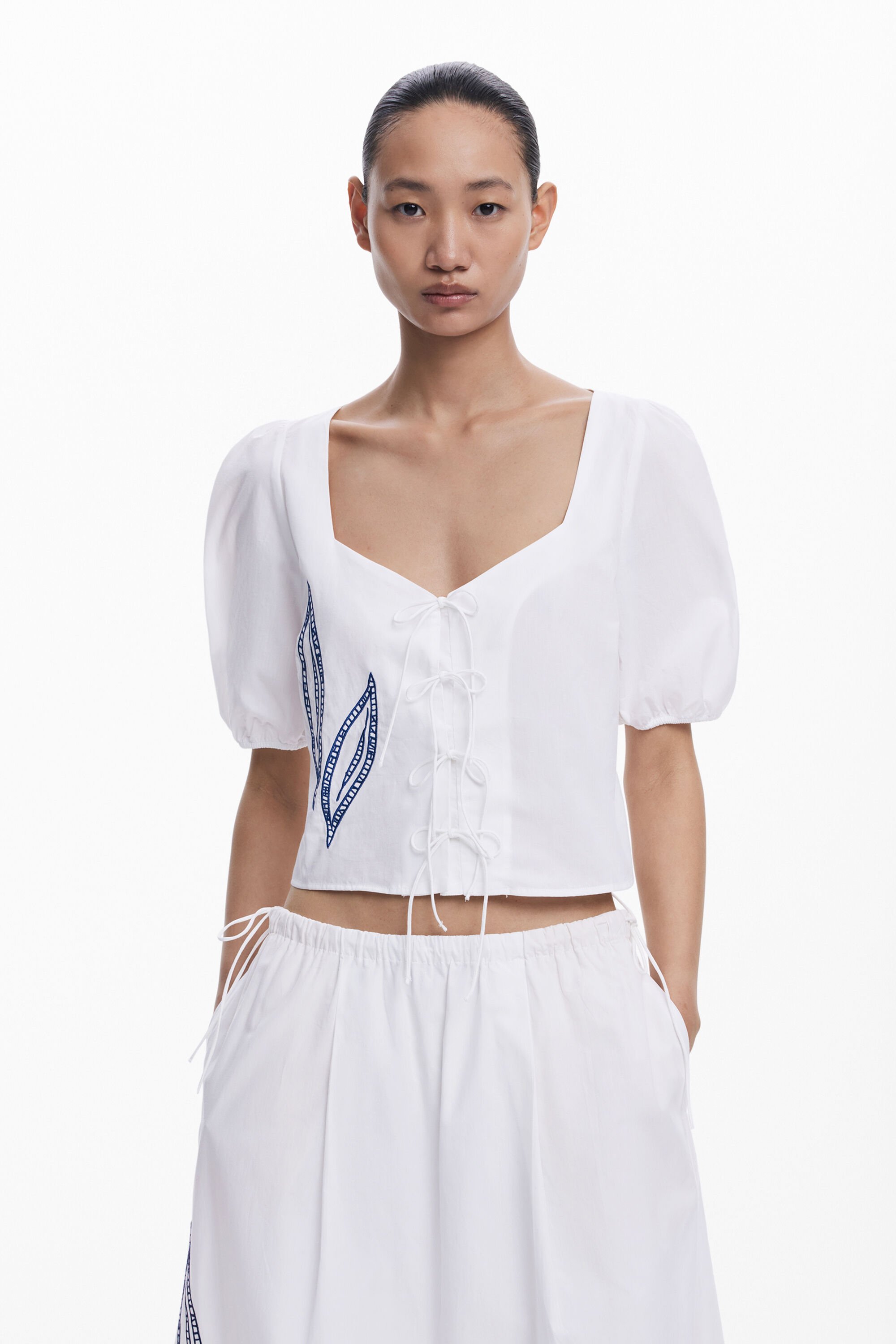 Blusa Desigual con Bordados