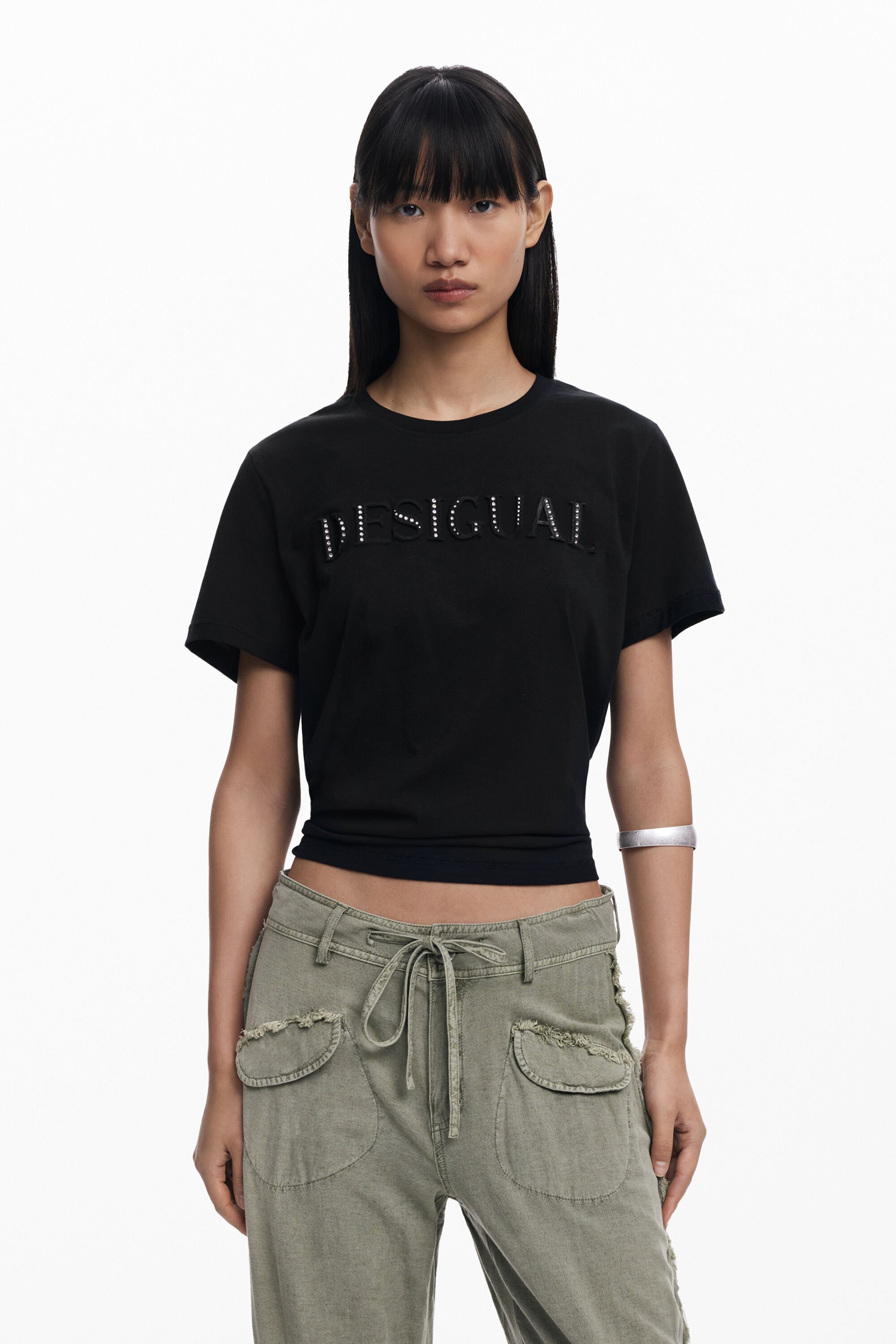 Camiseta Desigual con Logo de Tachuelas