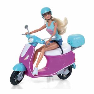 Muñeca Lolly y su scooter