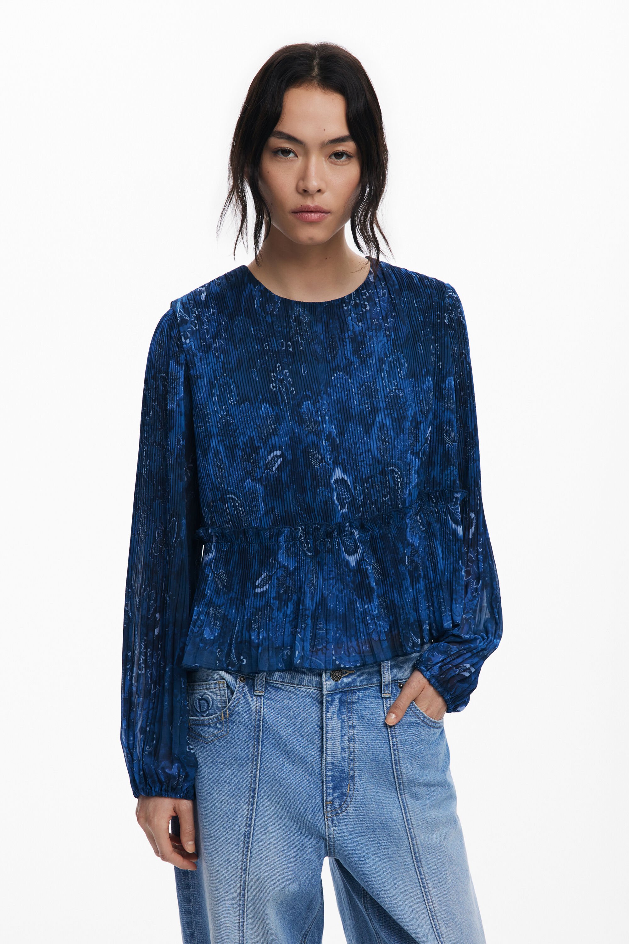 Blusa plisada de manga larga Desigual