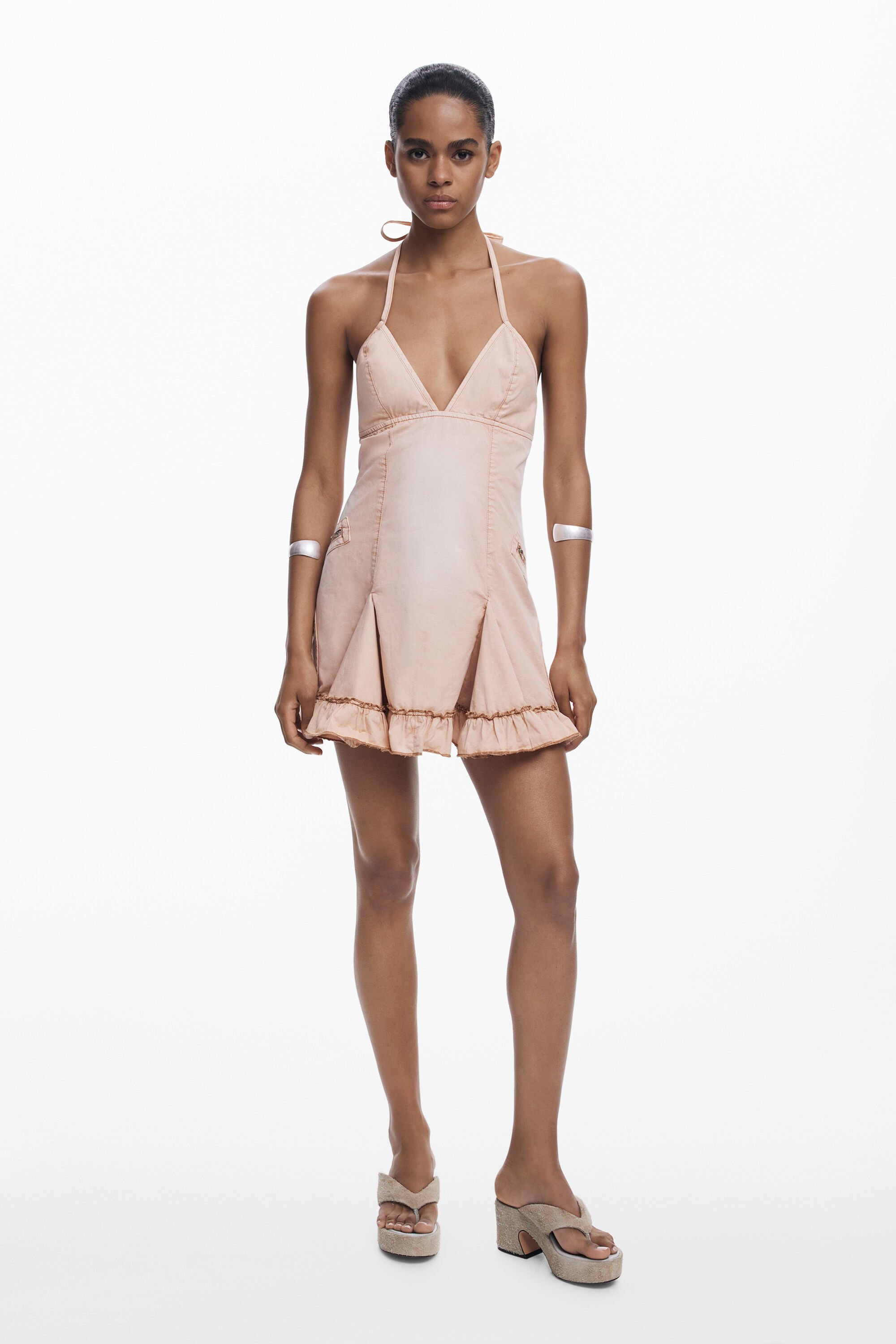 Vestido corto de encaje