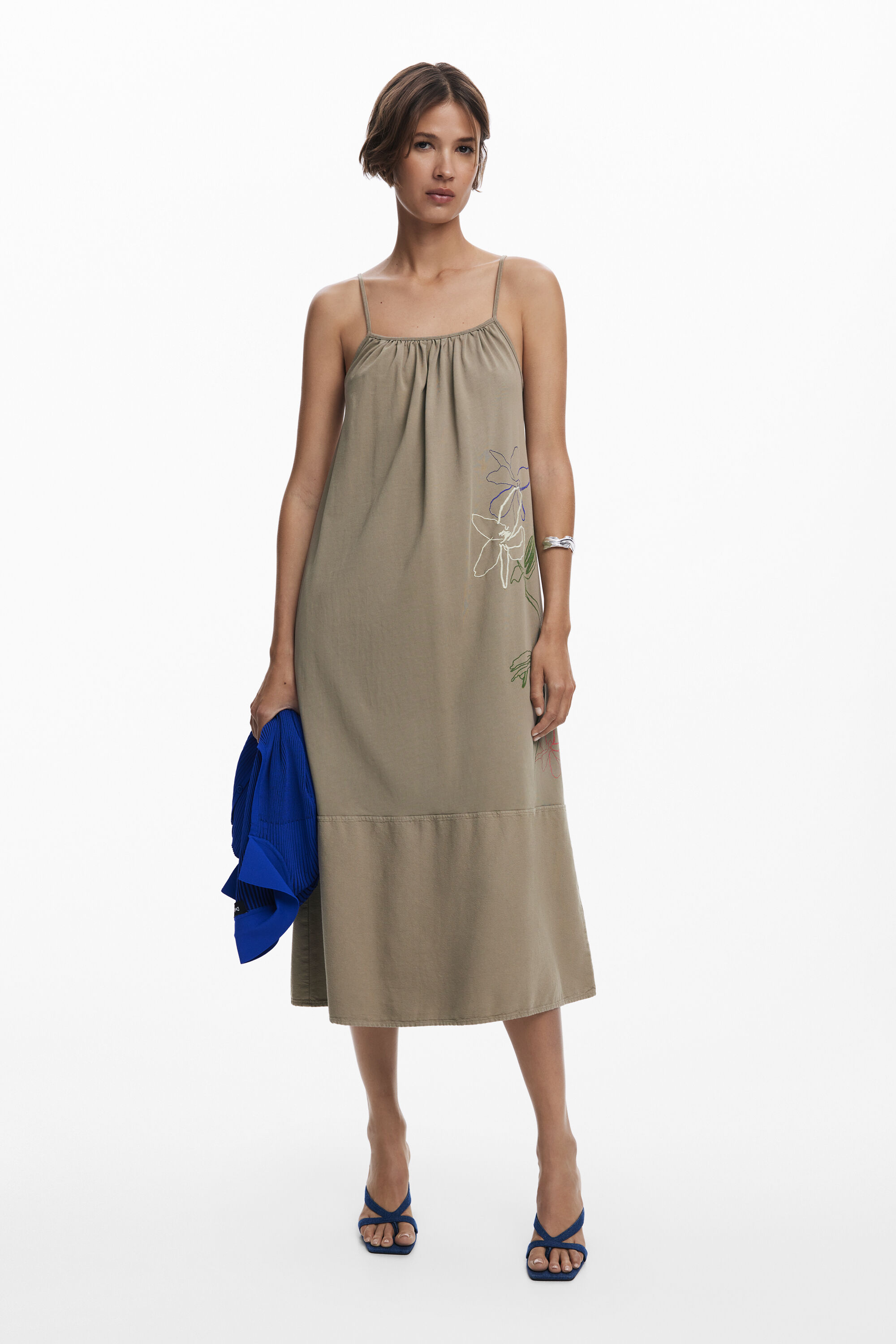 Vestido Desigual Escote Recto